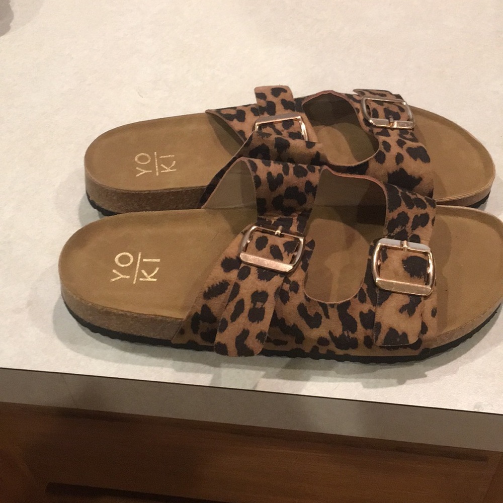 Women’s nwot cheetah sandals size 8 yoki brand - Picture 4 of 7